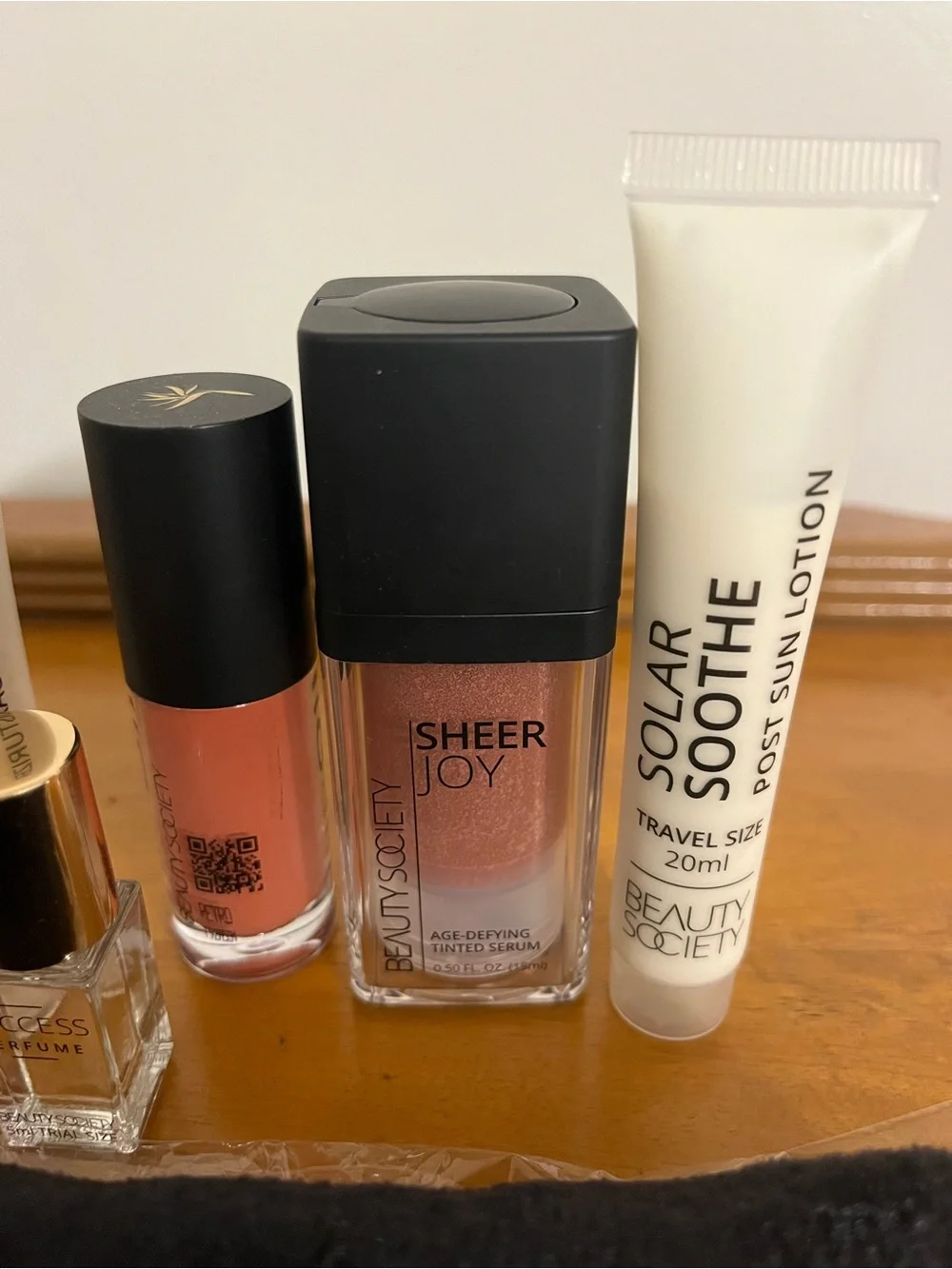 Travel size makeup products - Picture 3 of 5
